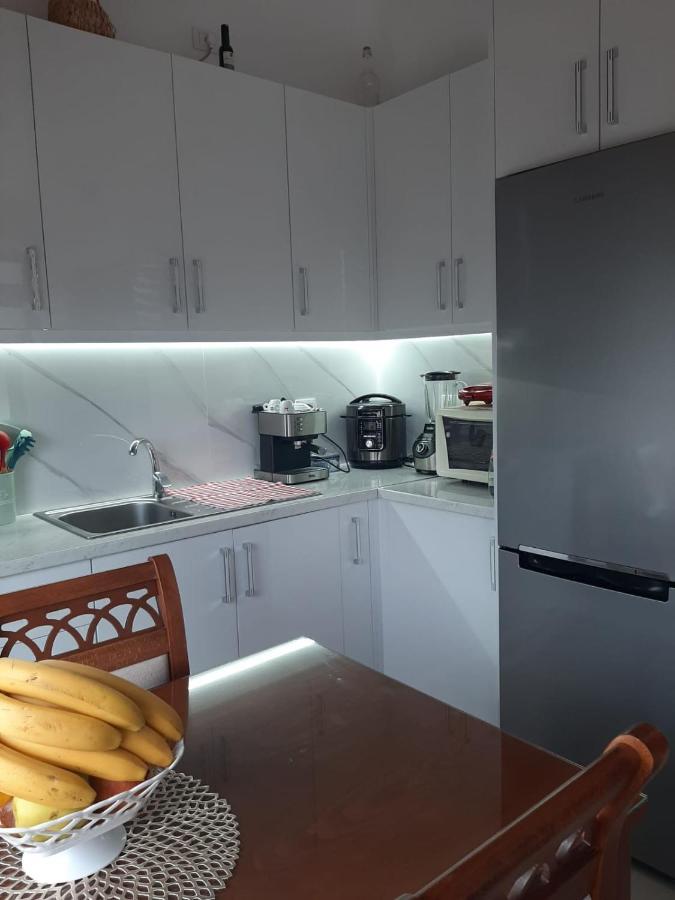 Luxury Dennis Home Sarandë Exteriör bild