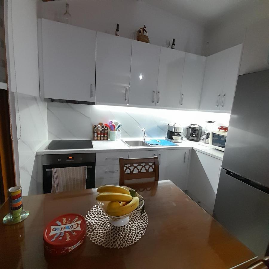 Luxury Dennis Home Sarandë Exteriör bild