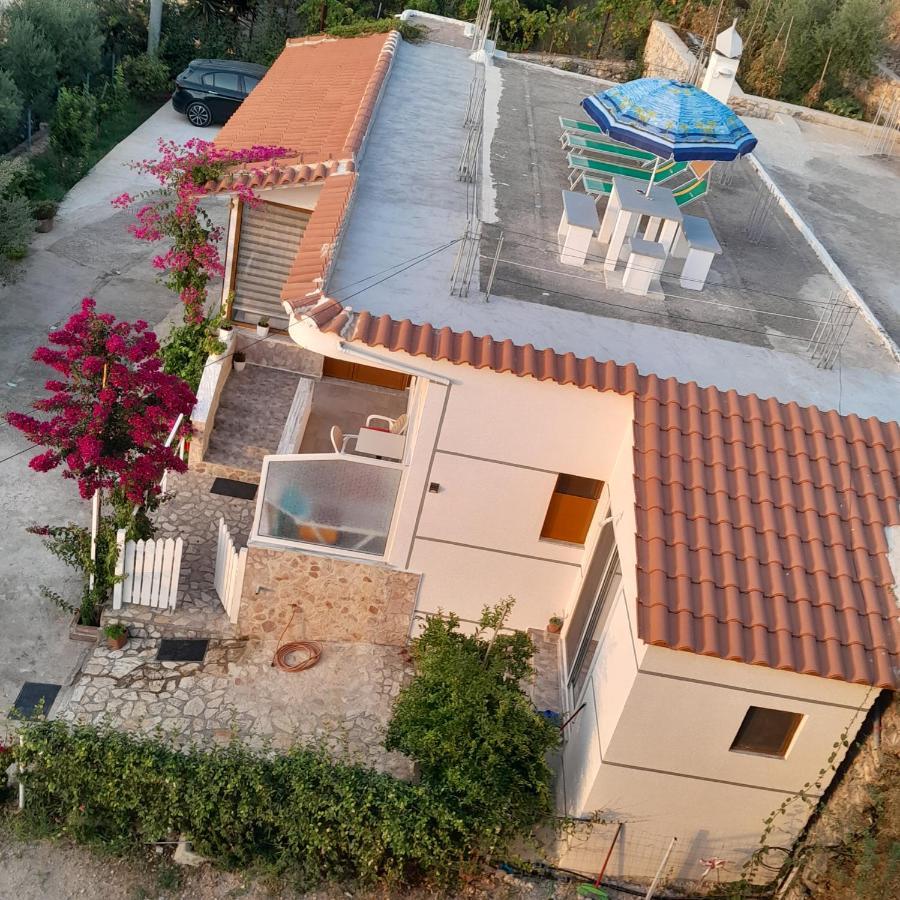 Luxury Dennis Home Sarandë Exteriör bild