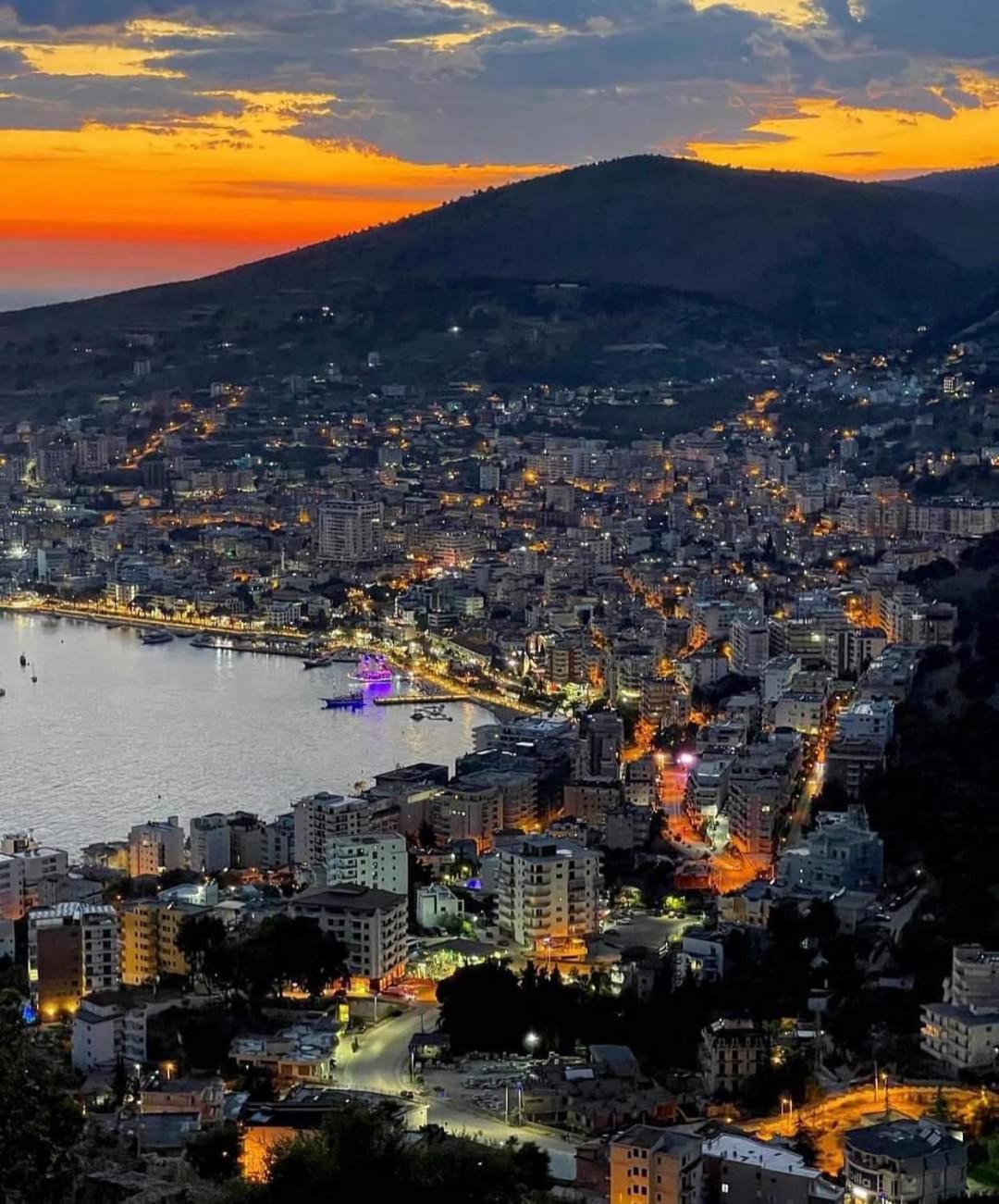 Luxury Dennis Home Sarandë Exteriör bild