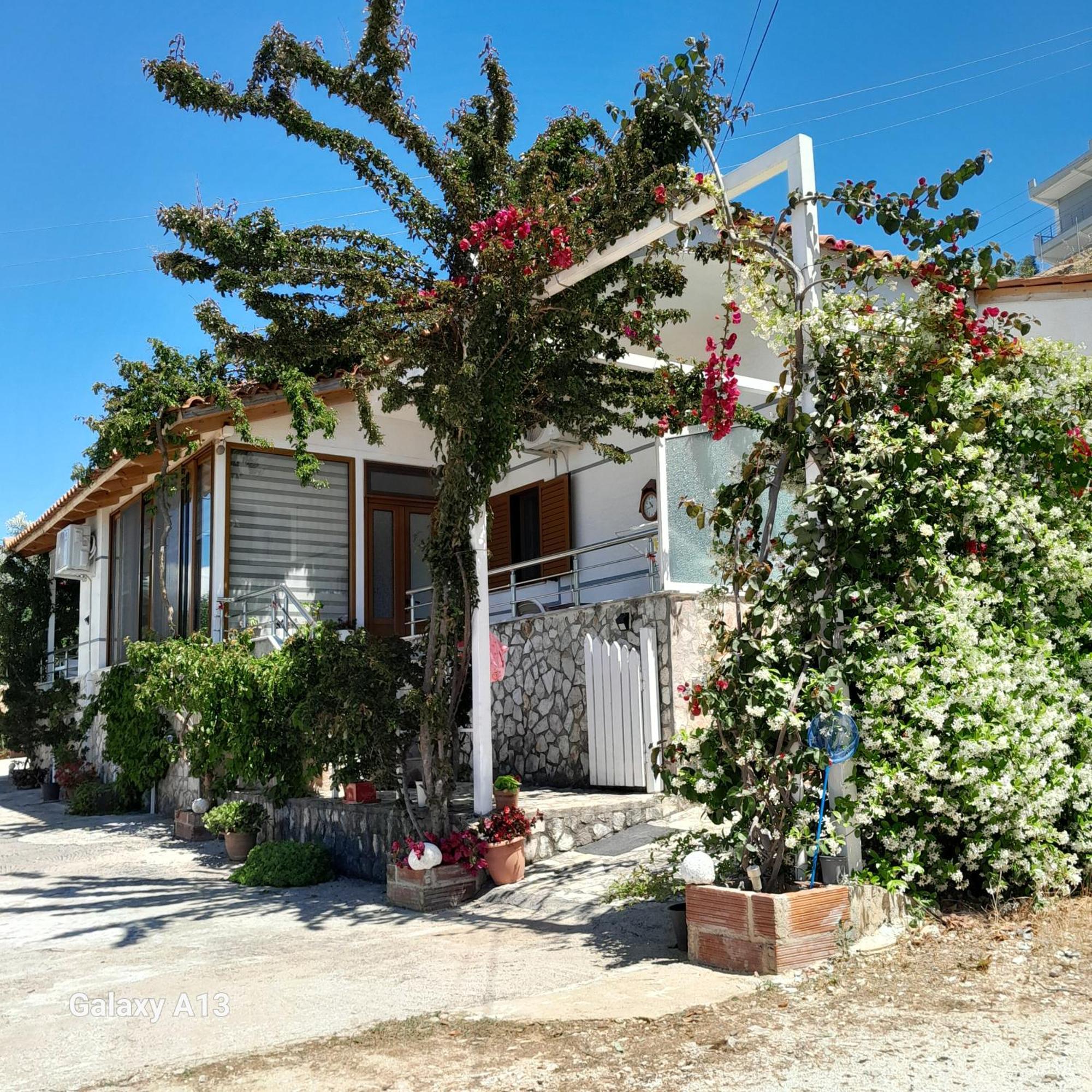Luxury Dennis Home Sarandë Exteriör bild